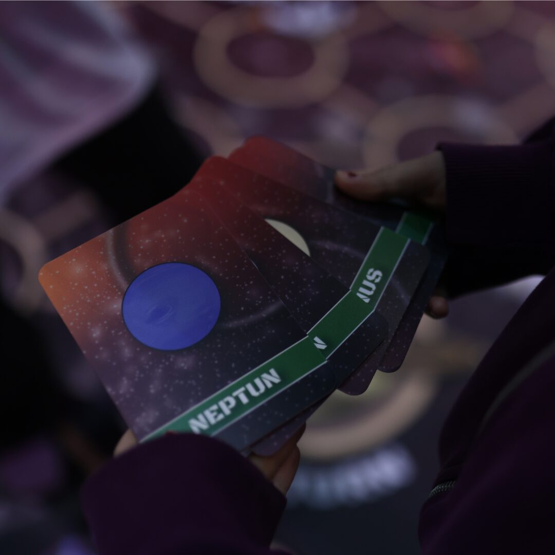 Gra „Kosmos” – edukacyjna ścieżka planetarna do skakania